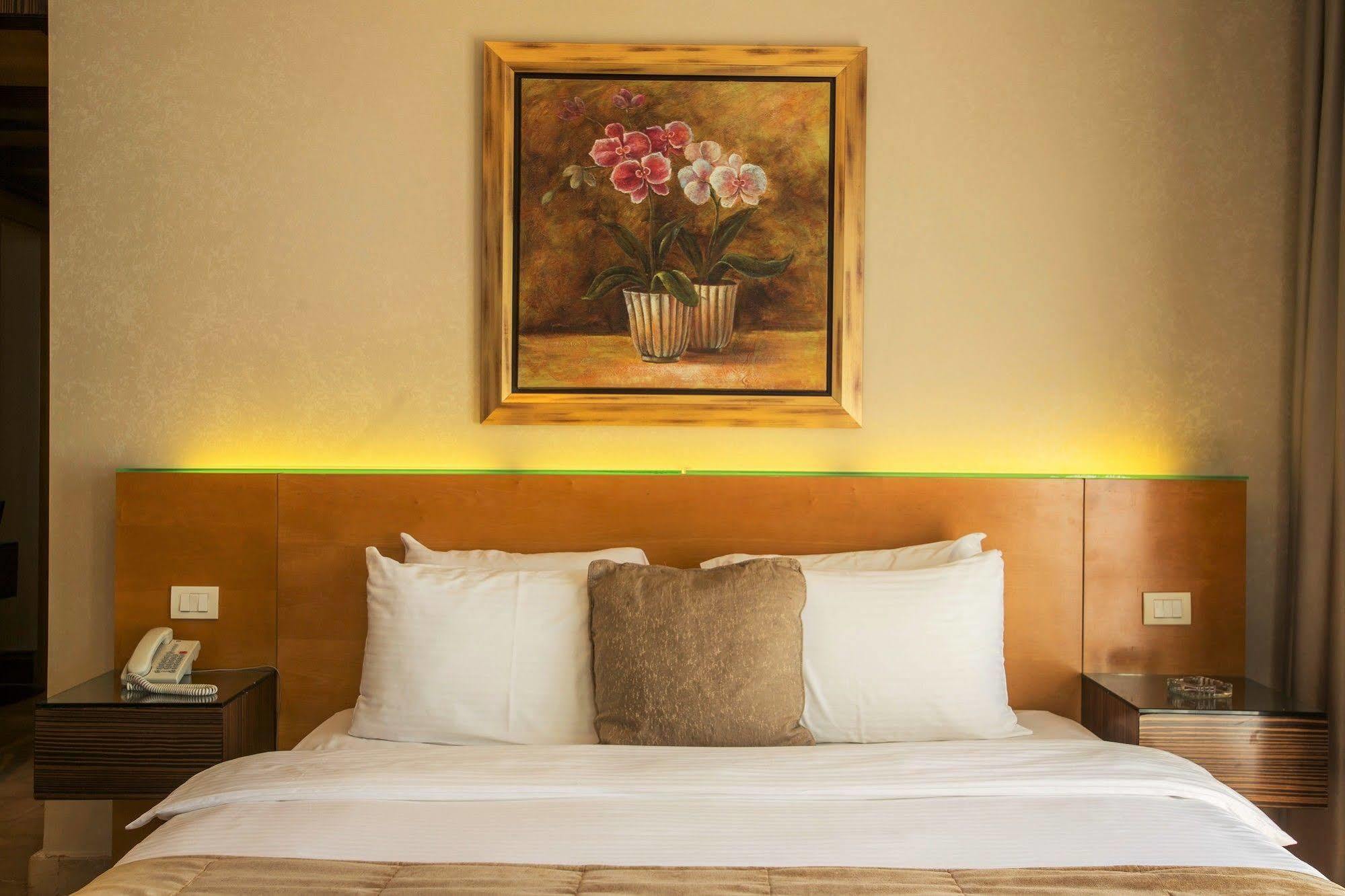 Lahoya Beirut Apartment ภายนอก รูปภาพ